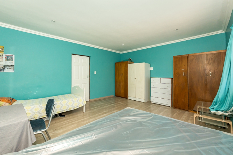 4 Bedroom Property for Sale in Grassy Park Western Cape